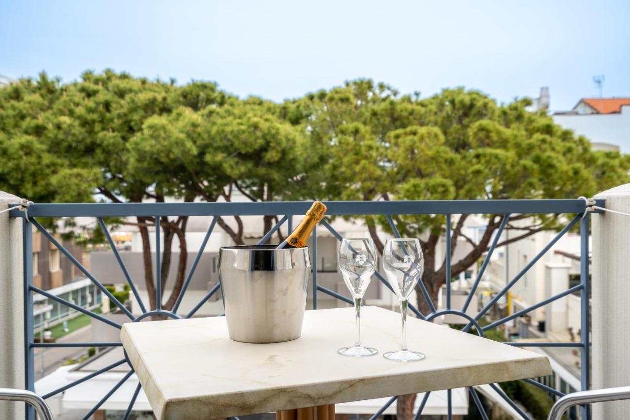 Royal Boutique Hotel Riccione Luaran gambar