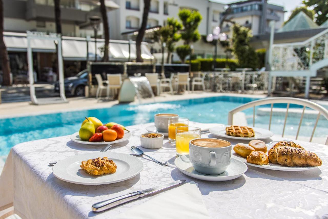 Royal Boutique Hotel Riccione Luaran gambar